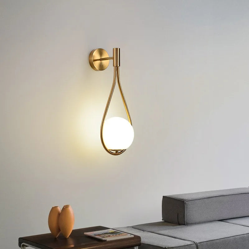 SCÄNDI Luma Brass Wall Light