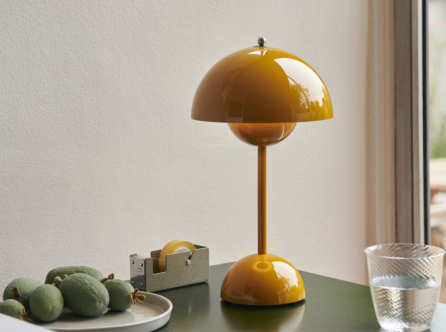 The Flowerpot Lamp