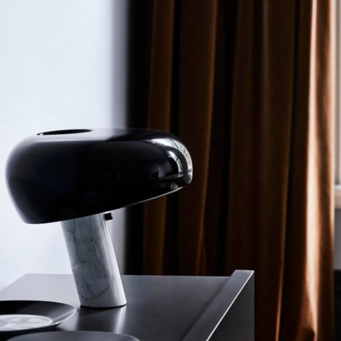 Snoopy Table Lamp - Black