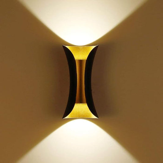 Scarréra Outdoor Wall Light