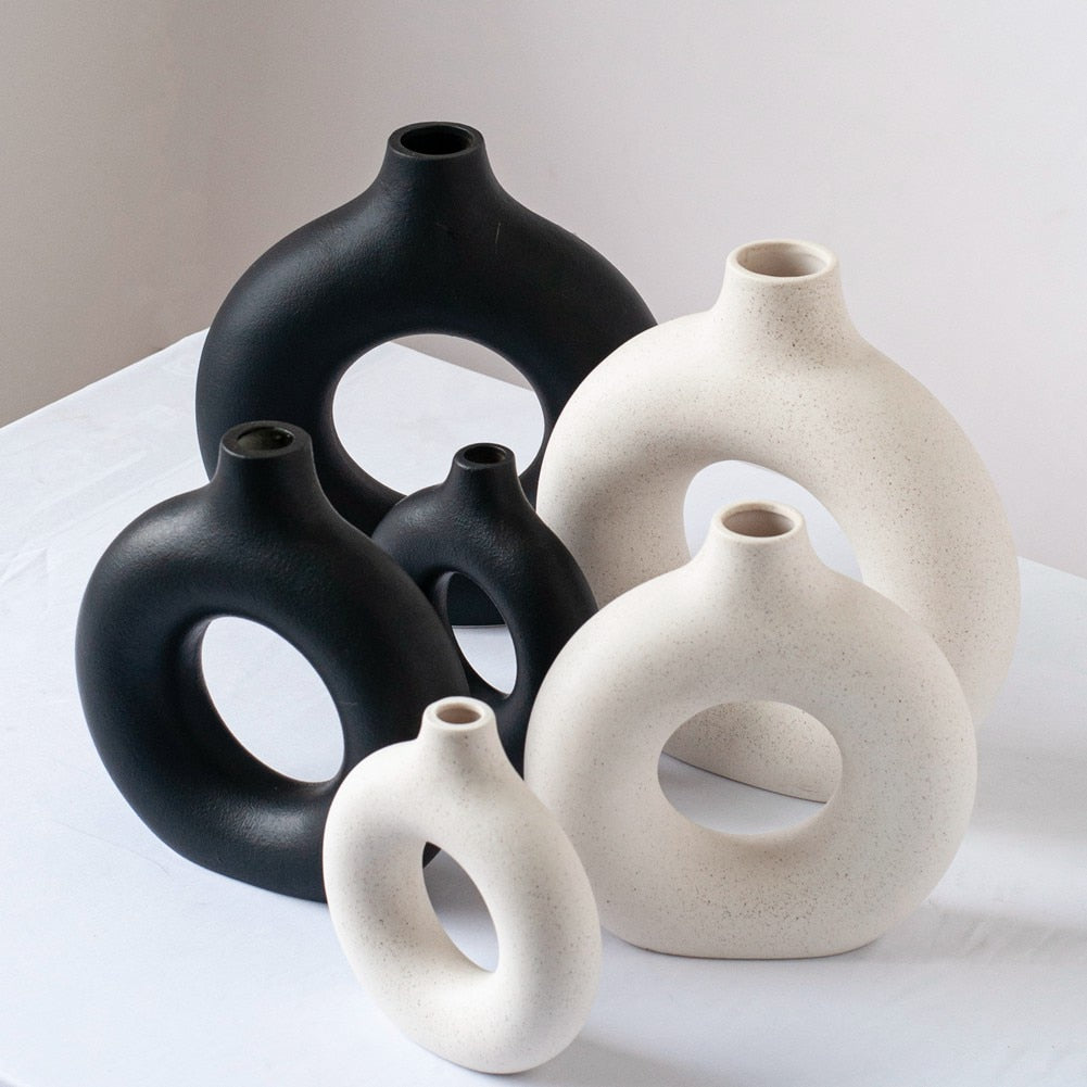 O Nordic Vase Collection