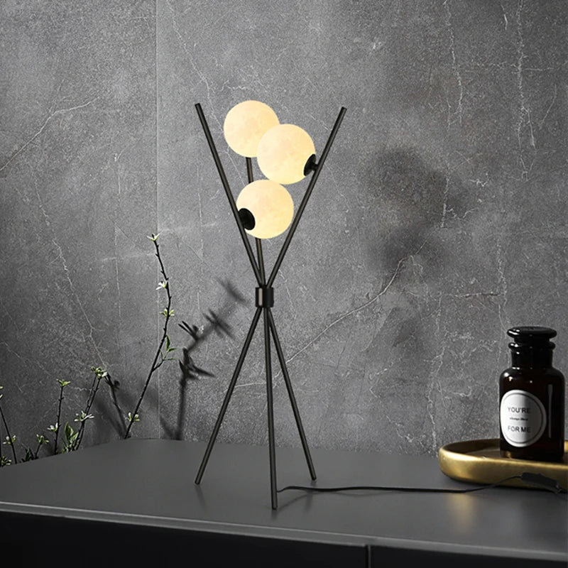 Scandinavian Bubble Tripod Table Lamp