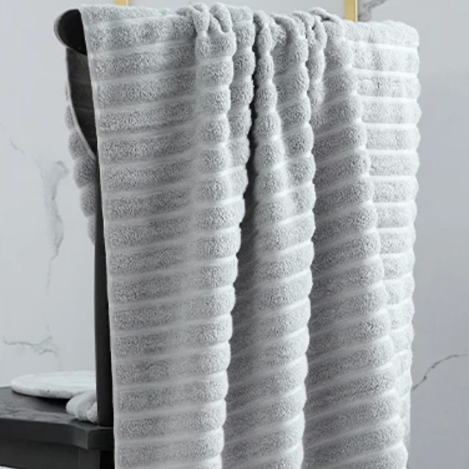 Barcelona 1957 Sustainable Cotton Towel - White