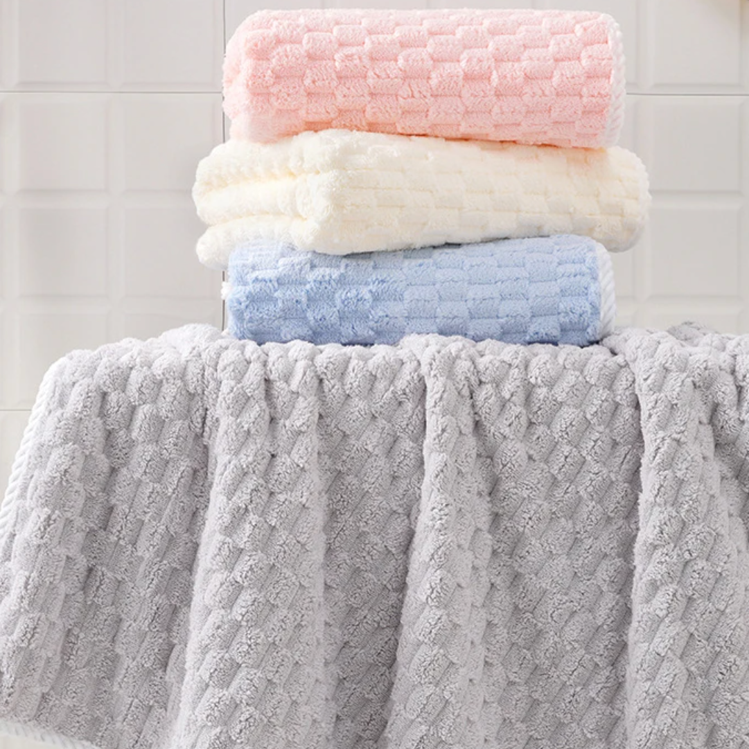 Amalfi Soft Cloud Coral Velvet Bath Towel Set - Pink