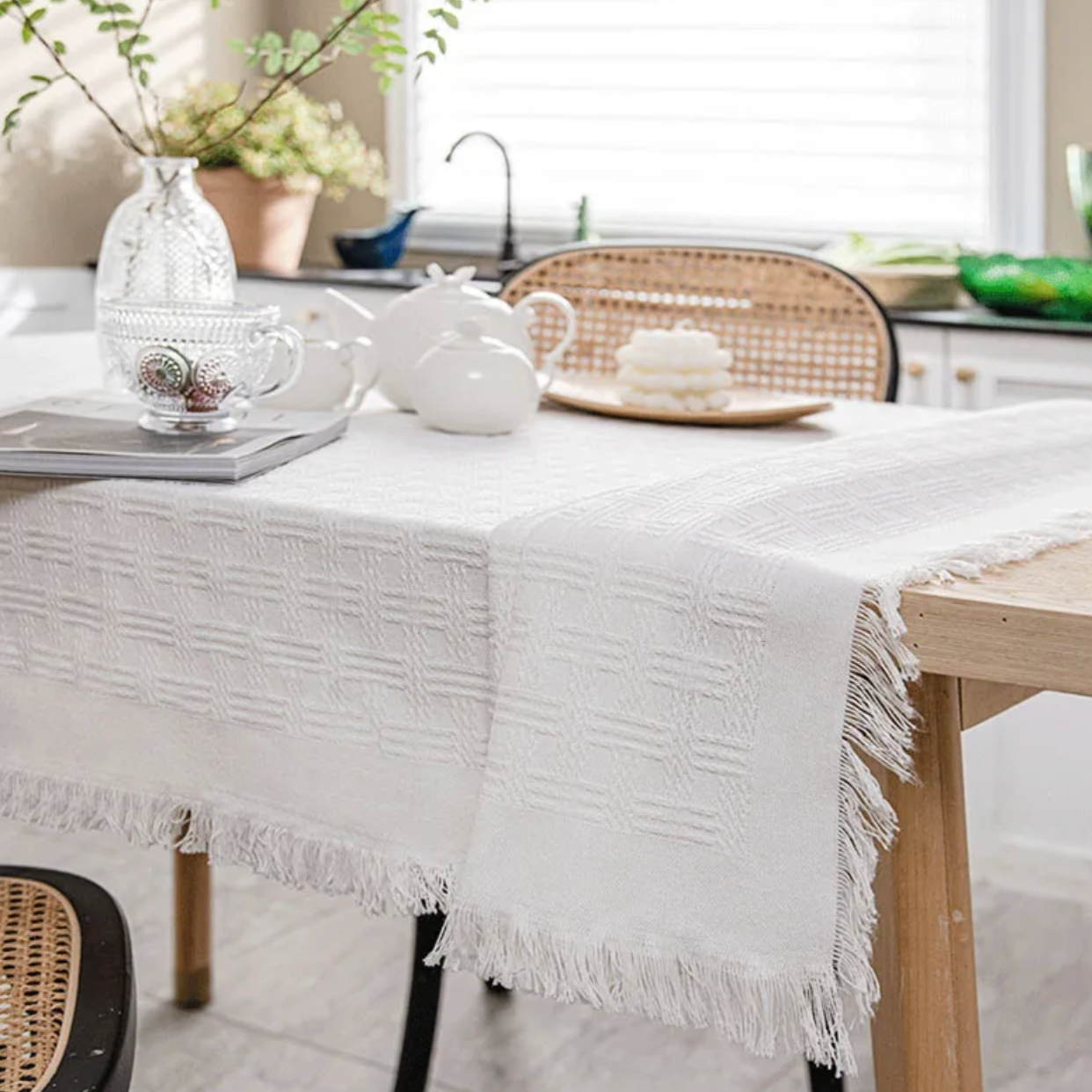 French White Table Lace Cloth Cover - Cross Plaid