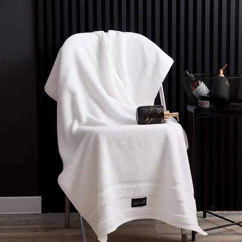 Scandinavian Light Luxury Cotton Bath Towel - Grey Cloud